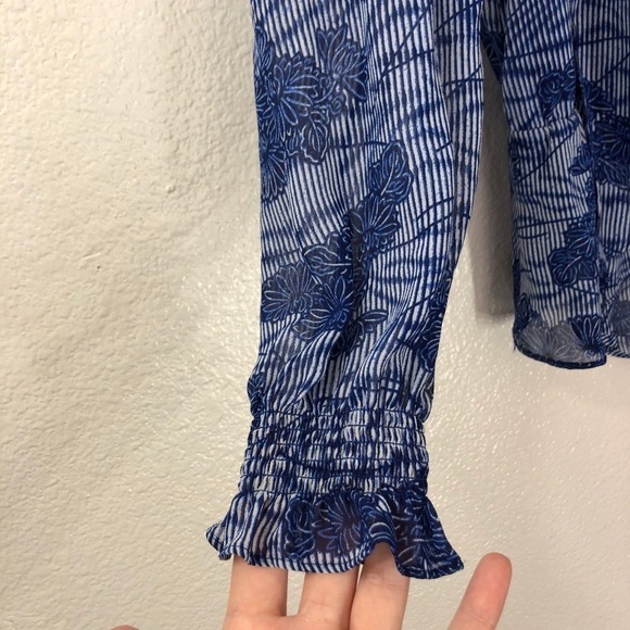 Guess Floral Top With Neck Tie - Picture 6 of 8